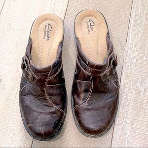 Clarks Brown Leather Slip On Bendable Mules (7.5)